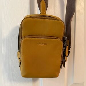 Coach Leather Gotham Crossbody Sling Bag Mustard Brown Adjustable Strap